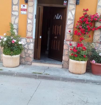 Hostal Cañamares エクステリア 写真