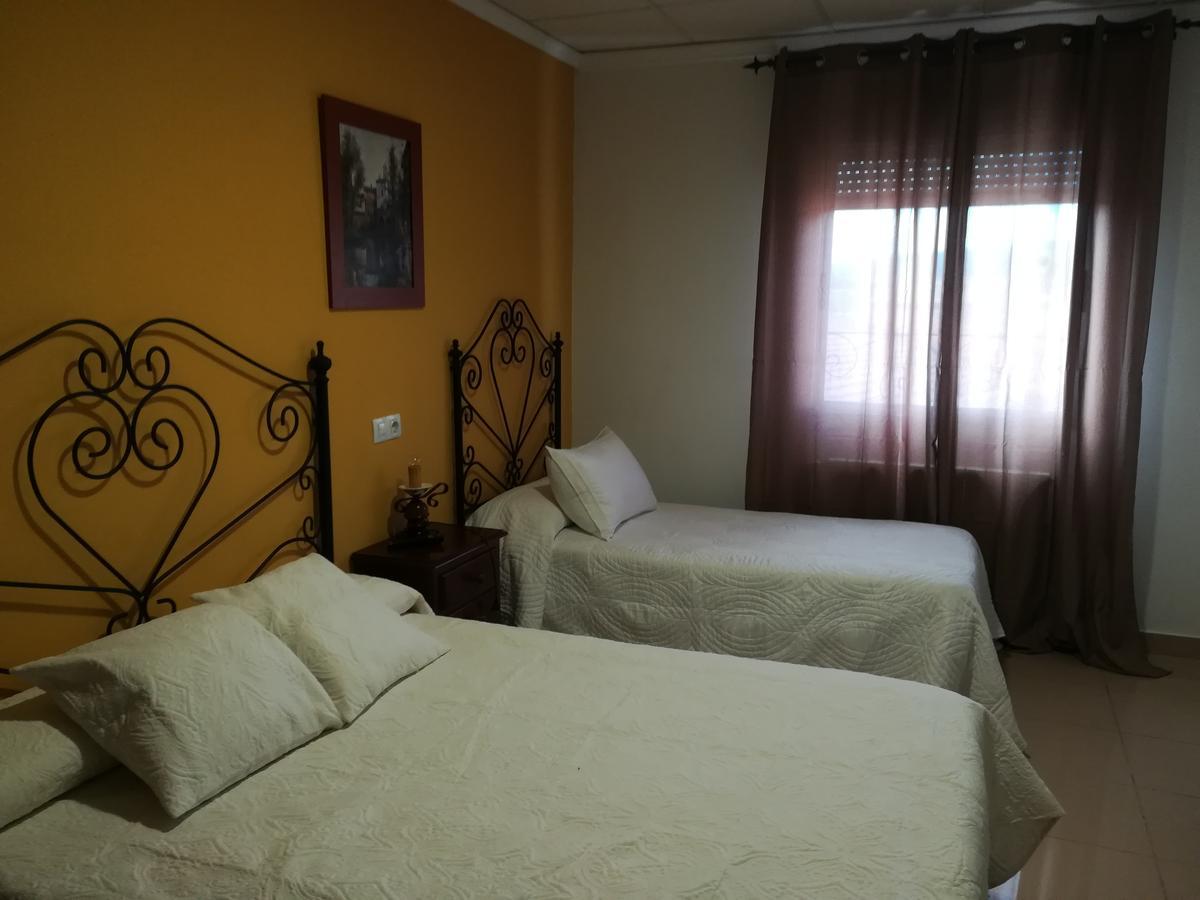 Hostal Cañamares エクステリア 写真