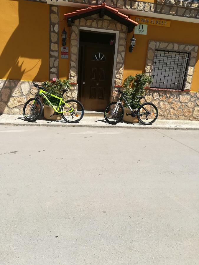 Hostal Cañamares エクステリア 写真